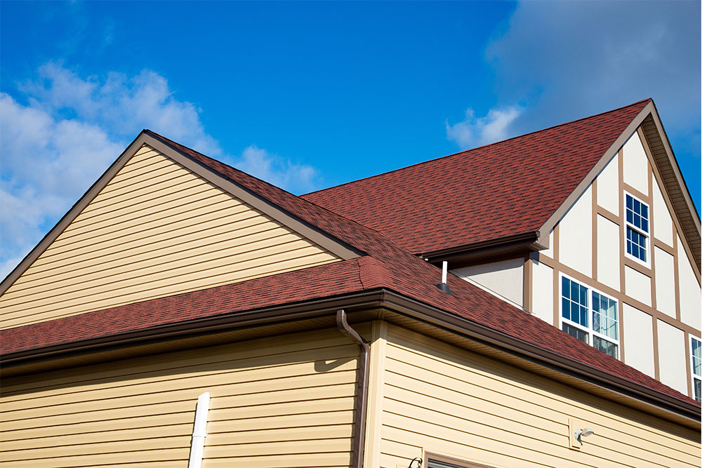 Seamless Gutter Installation in Washington